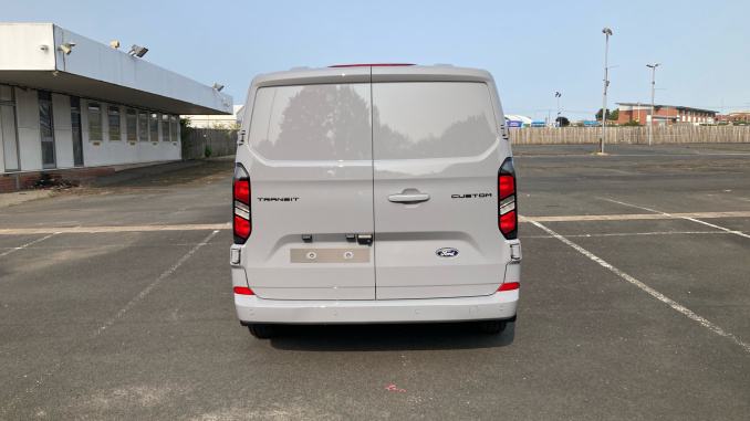 Ford Transit Custom 320 L1 Diesel Fwd 2.0 EcoBlue 136ps H1 Van Limited Auto - Image 11